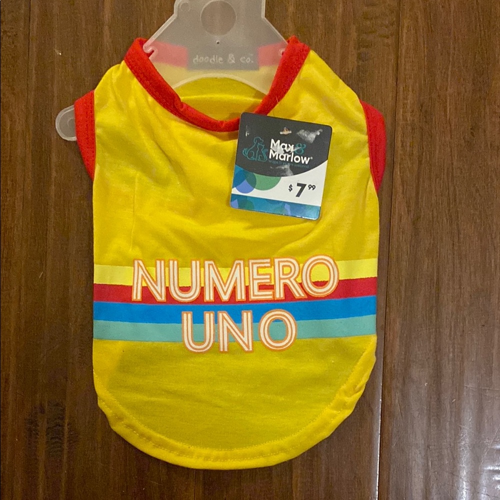 NWT Yellow Dog Shirt with Red Trim “Numero Uno” Size Small by doodle & co.